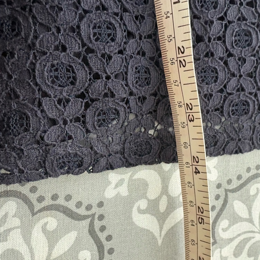 Liz Claiborne Black Lace Sleeveless Blouse - Picture 5 of 7